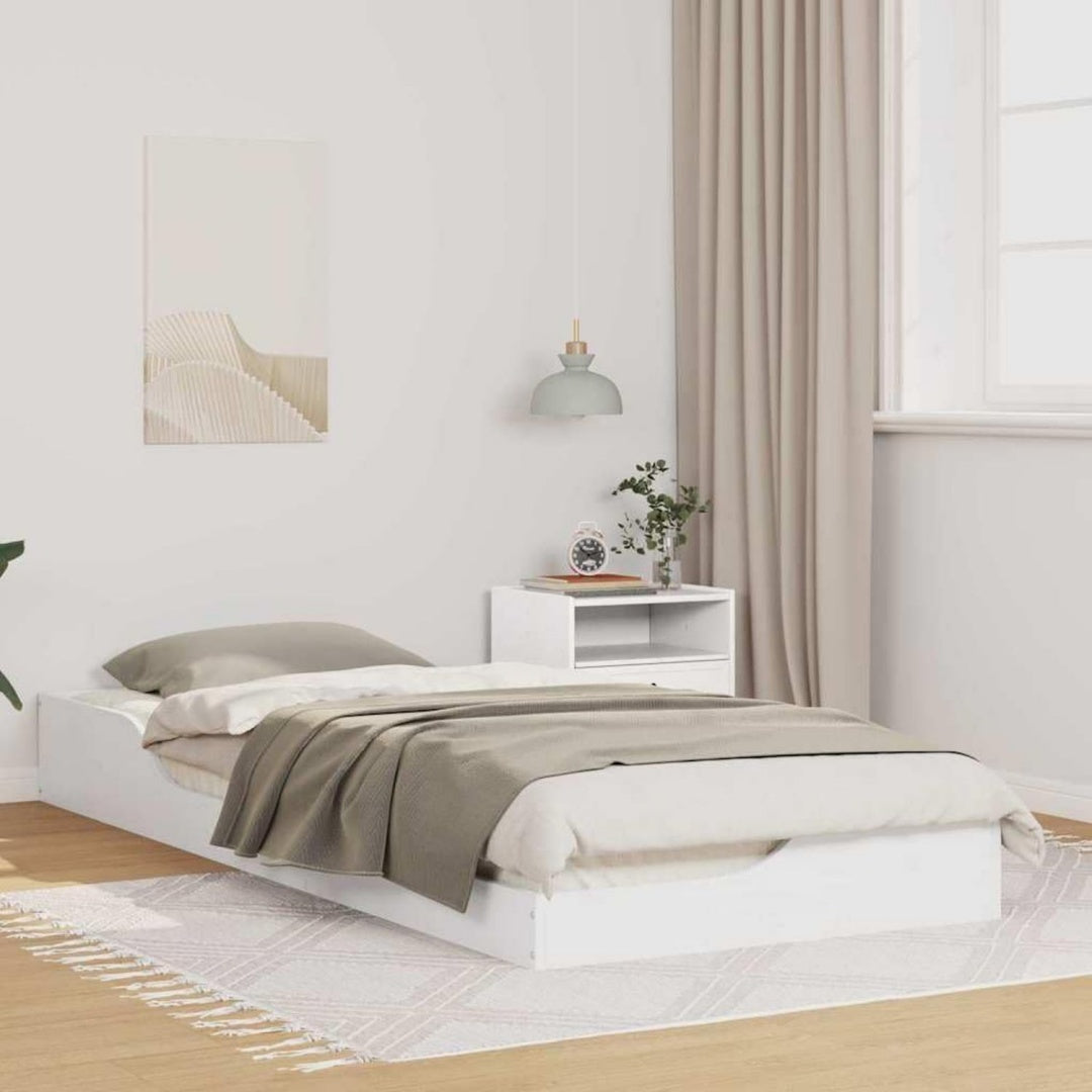 Bettgestell mit den Massen 100 x 220 cm in Weiss und Naturbraun