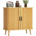 Schiebetueren praegen das Sideboard aus Bambus