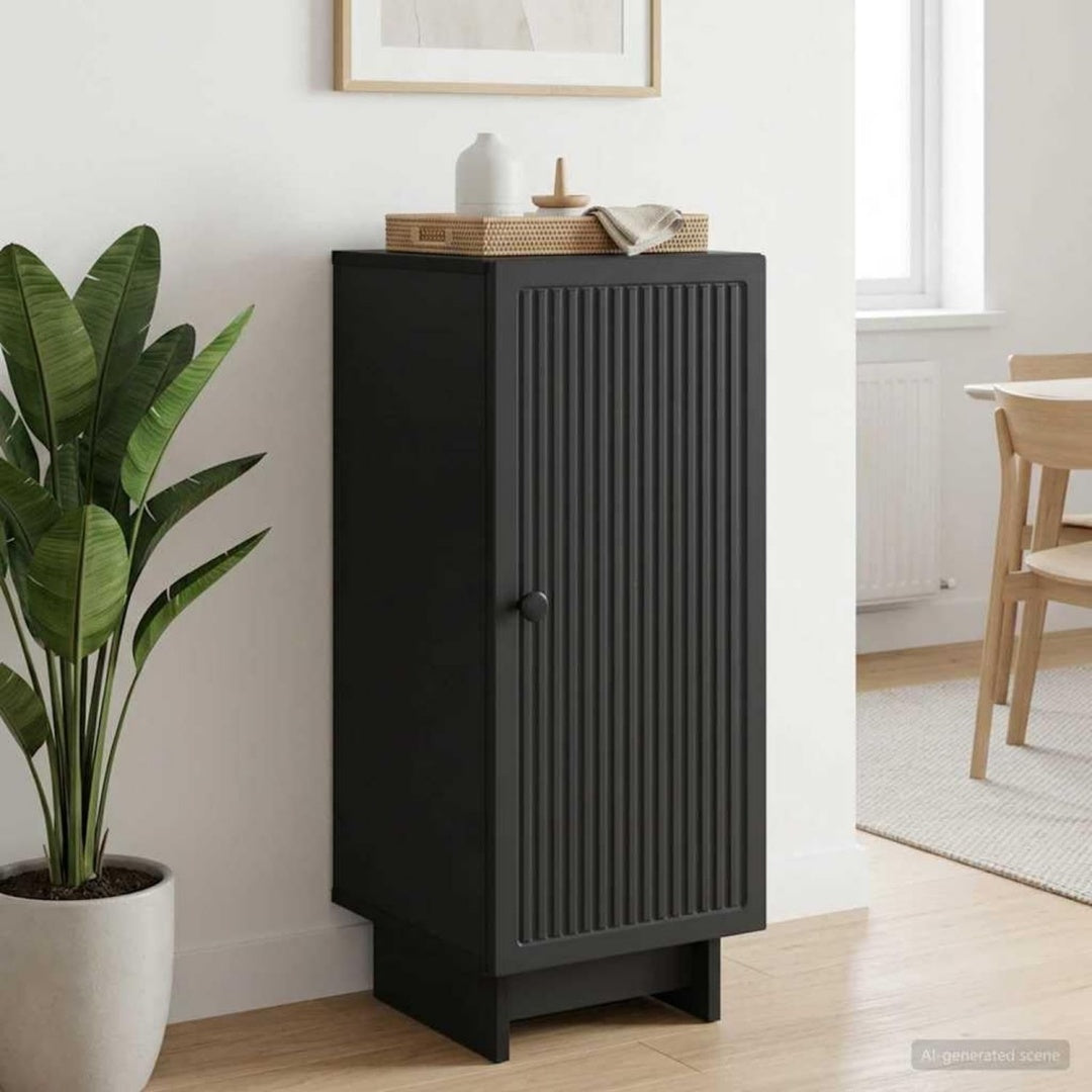 Runde Griffknoepfe an dem Sideboard