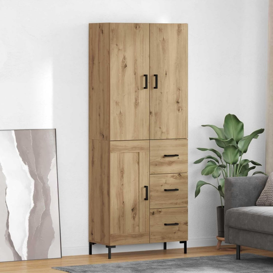Der Hochschrank misst 69.5 x 34 x 180 cm in Eichenbraun mit den Massen 69.5 x 34 x 180 cm